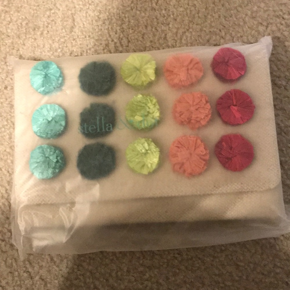 Stella & dot clutch